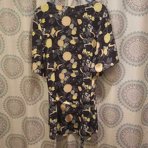 Modcloth navy floral button down shirt - Picture 3 of 3